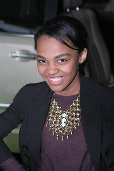 China-Anne-McClain-the-muppets-premiere